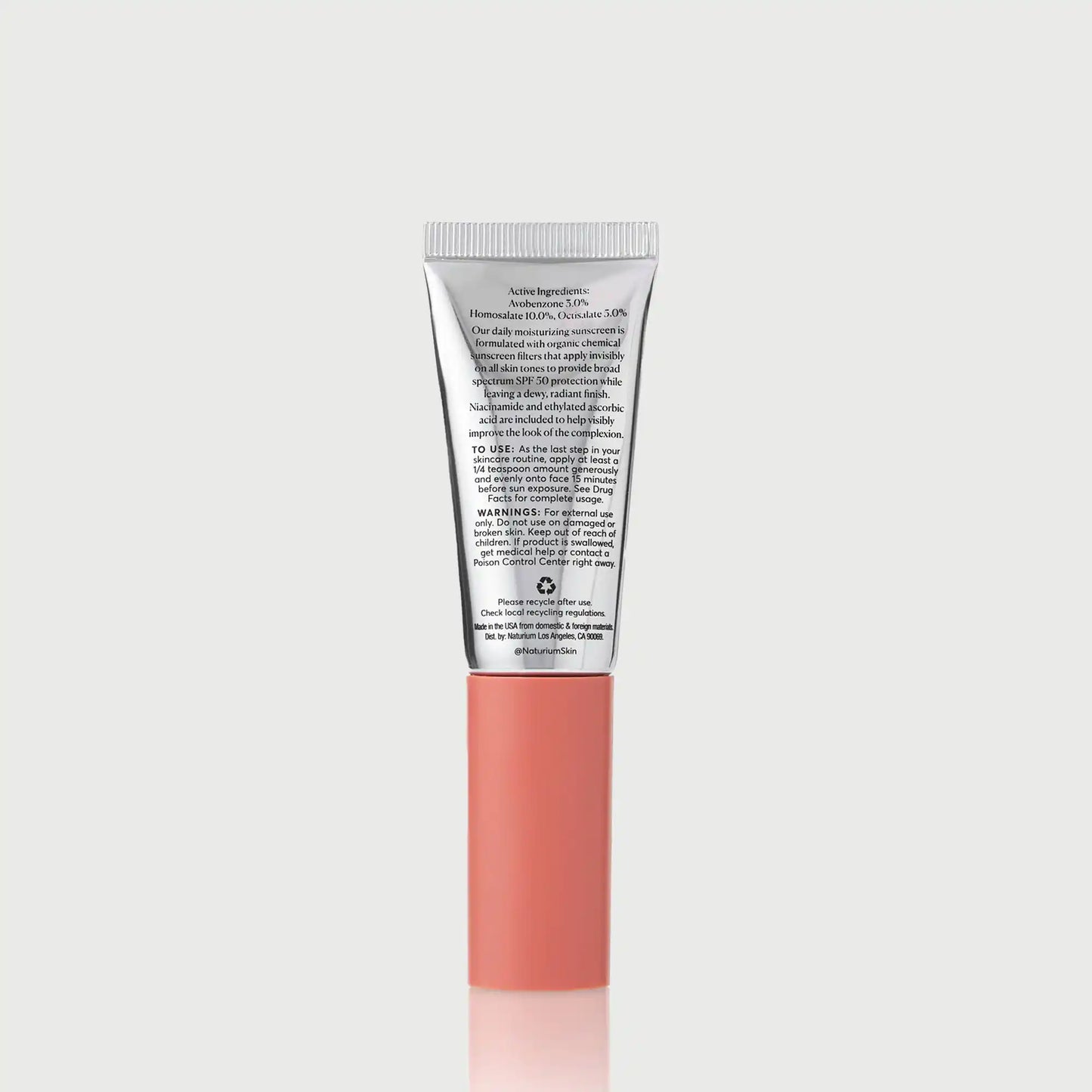 dew-glow-moisturizer-spf-50-travel-size-e6 NATR-10157_Dew-Glow-Moisturizer-SPF-50-Mini_back_capon_bonebkgd_d7cb9bbb-e294-42e2-8d5a-28c73c09b5b5.webp