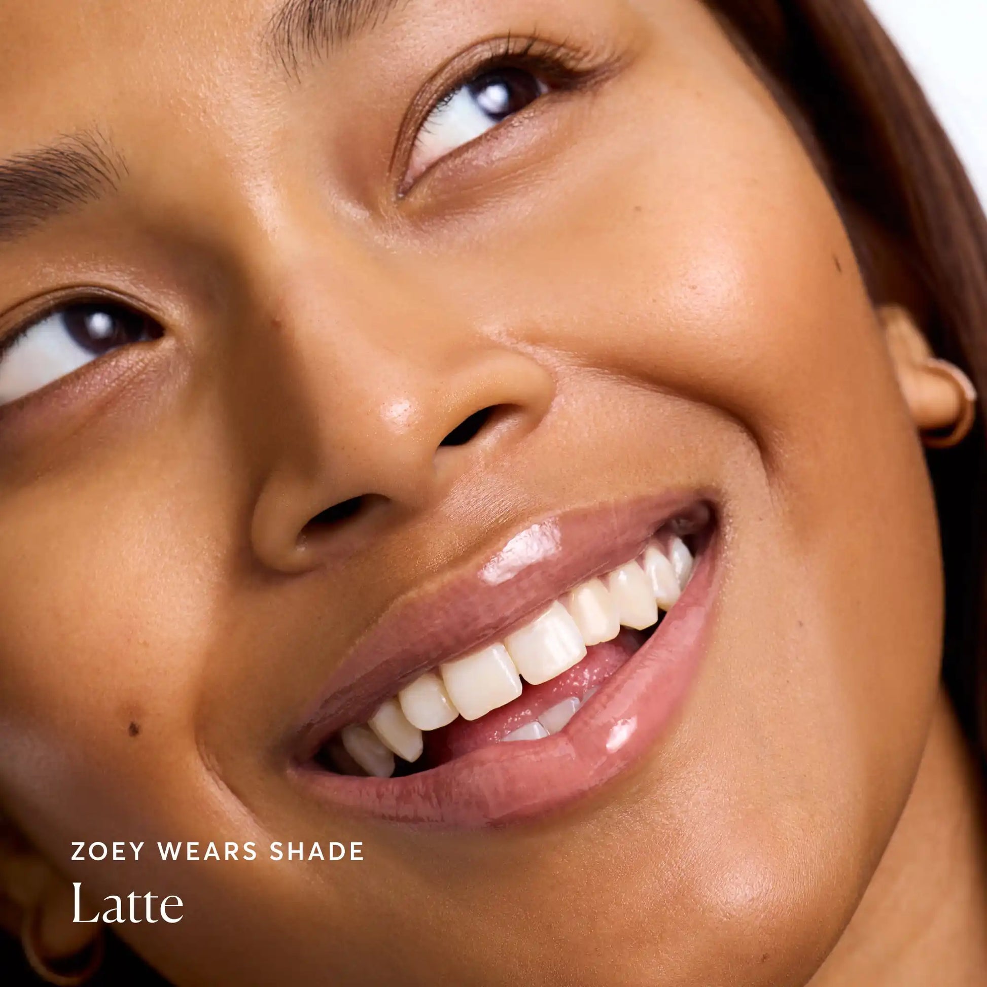 phyto-glow-lip-balm-latte-s6 NATR-60110-Alt-Images-Phyto-Glow-Lip-Balm-Latte-04.webp